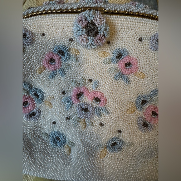 Vintage Floral Beaded Clutch with Gold Accents! - Picture 13 of 16